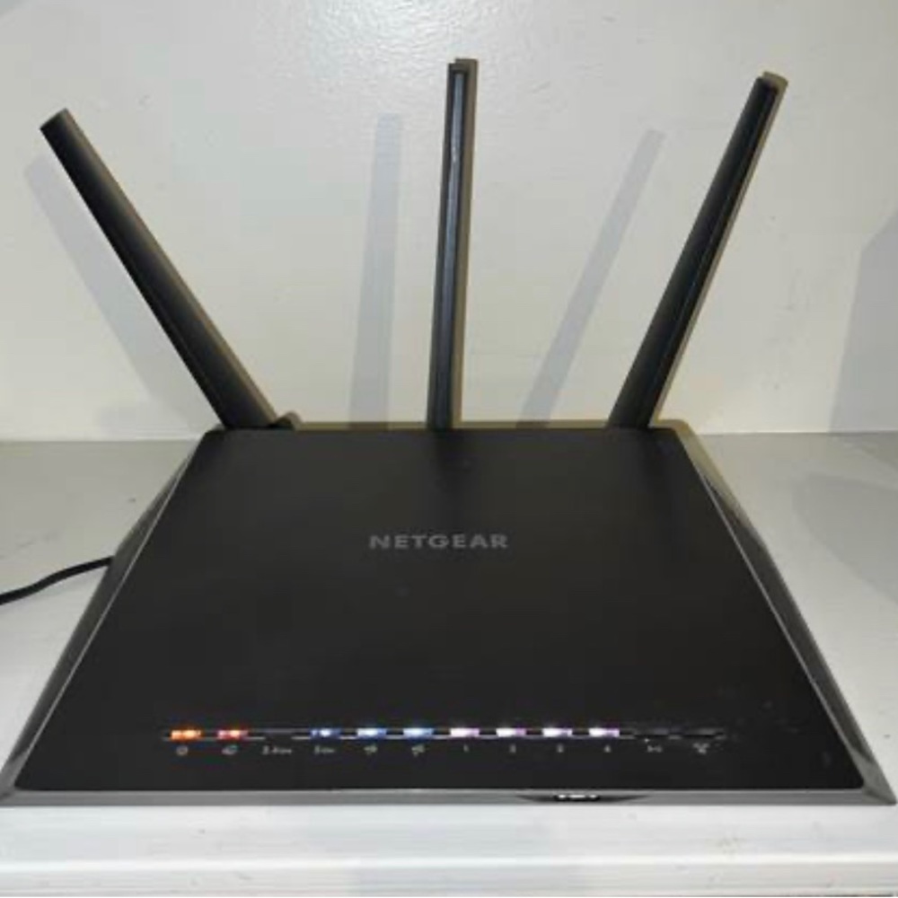 NETGEAR - Nighthawk R7000 AC1900 WiFi Router